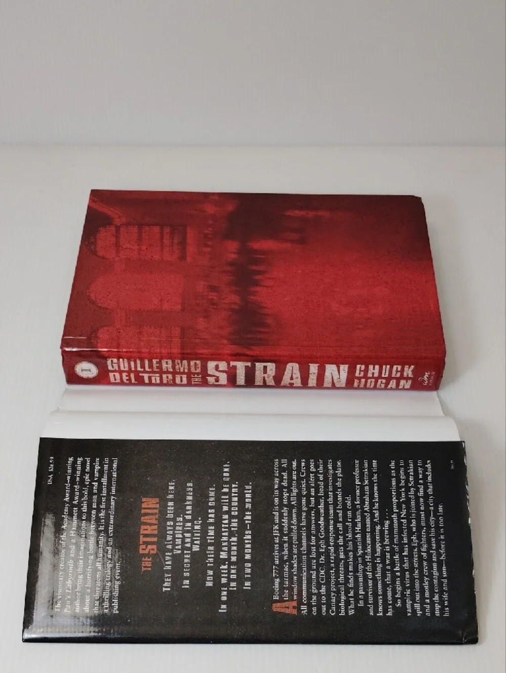3 For $8 The Strain by Guillermo del Toro & Chuck Hogan